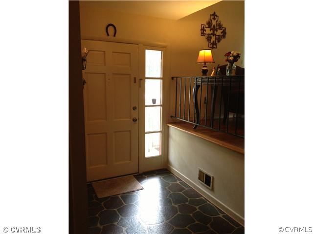 7304 Oak Ridge Street Henrico, VA 23294 - Photo 3 of 17 Foyer