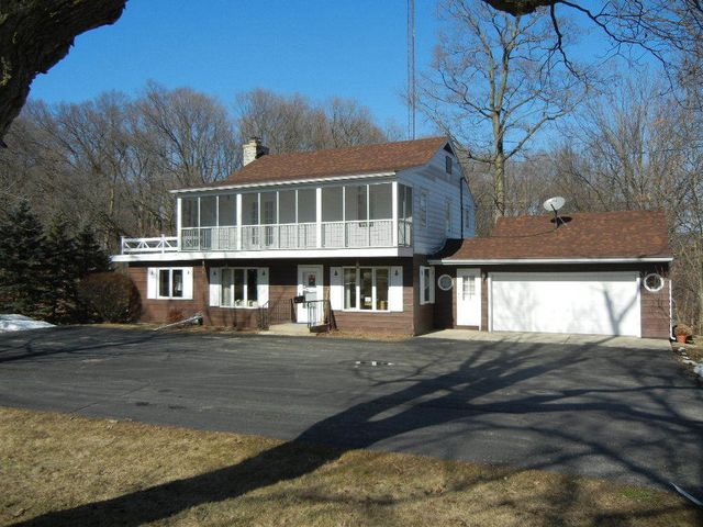 1889 Dodge Street, Lake Geneva, WI 53147