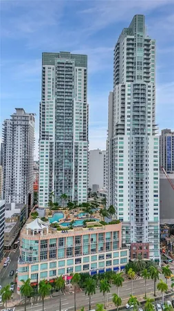 $3,000 | 253 Northeast 2nd Street, Unit 3106, Miami, FL 33132