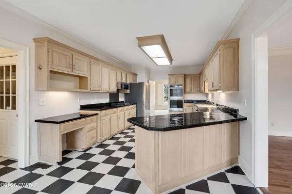 $485,000 | 49 Elmhurst Drive, Jackson, TN 38305