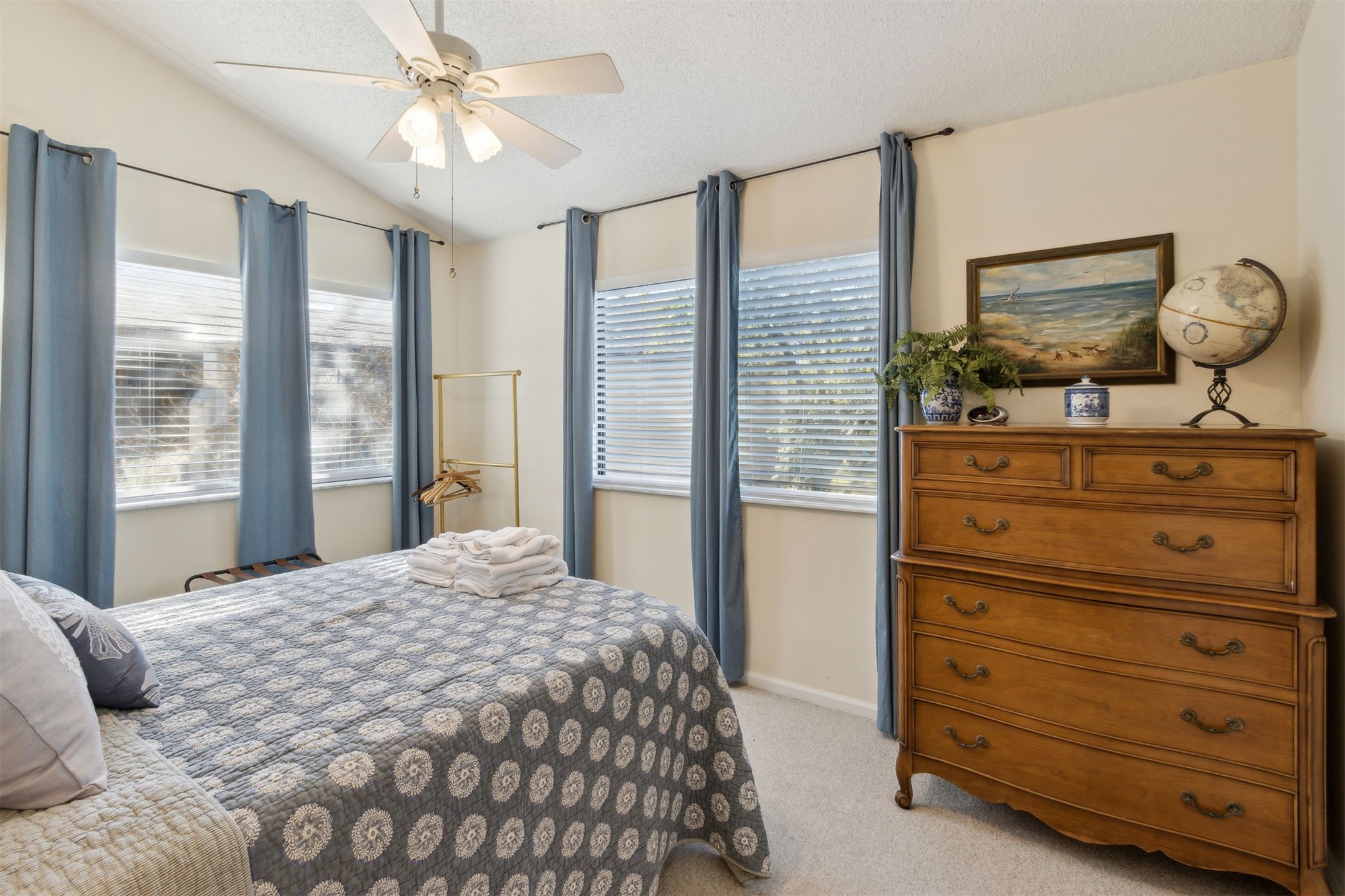 2893 Forest Ridge Drive, Unit V3 Fernandina Beach, FL 32034 - Photo 23 of 27 2893 Forest Ridge - Queen Guestroom 2