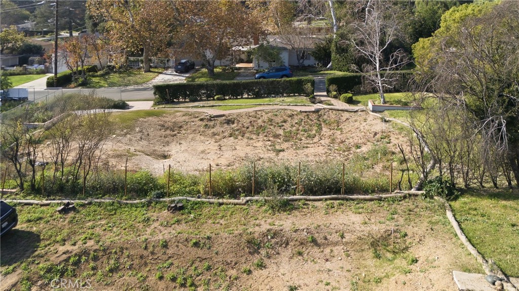2550 Catherine Road Altadena, CA 91001 - Photo 11 of 65 a view of back yard of the house