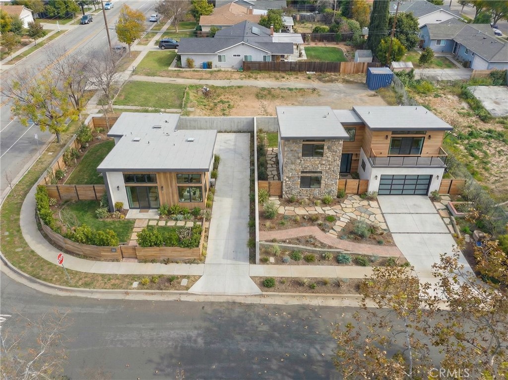 2550 Catherine Road Altadena, CA 91001 - Photo 15 of 65 a view of residential houses with city view