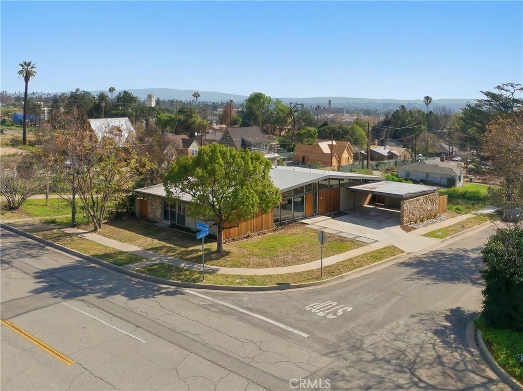 2550 Catherine Road Altadena, CA 91001 - Photo 16 of 65 AI photo