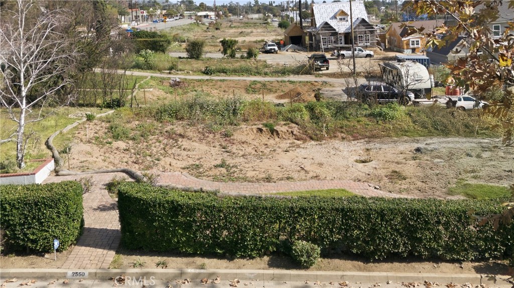 2550 Catherine Road Altadena, CA 91001 - Photo 2 of 65 a view of outdoor space and yard