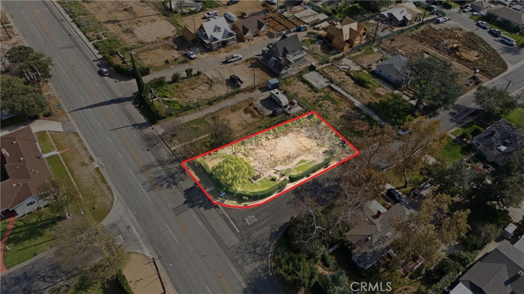 2550 Catherine Road Altadena, CA 91001 - Photo 23 of 65 an aerial view of a residential houses with outdoor space