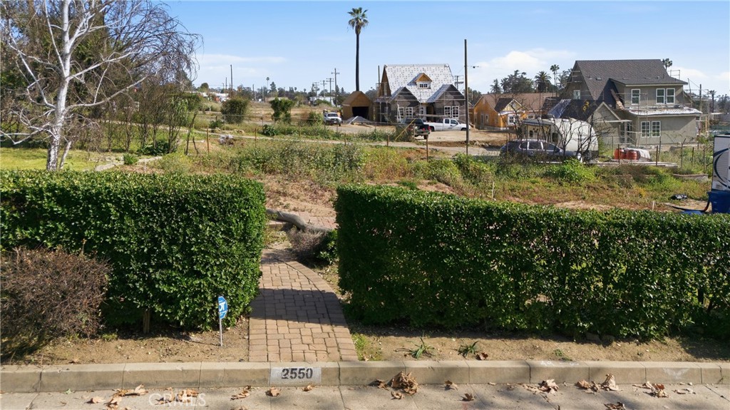 2550 Catherine Road Altadena, CA 91001 - Photo 31 of 65 a view of a city