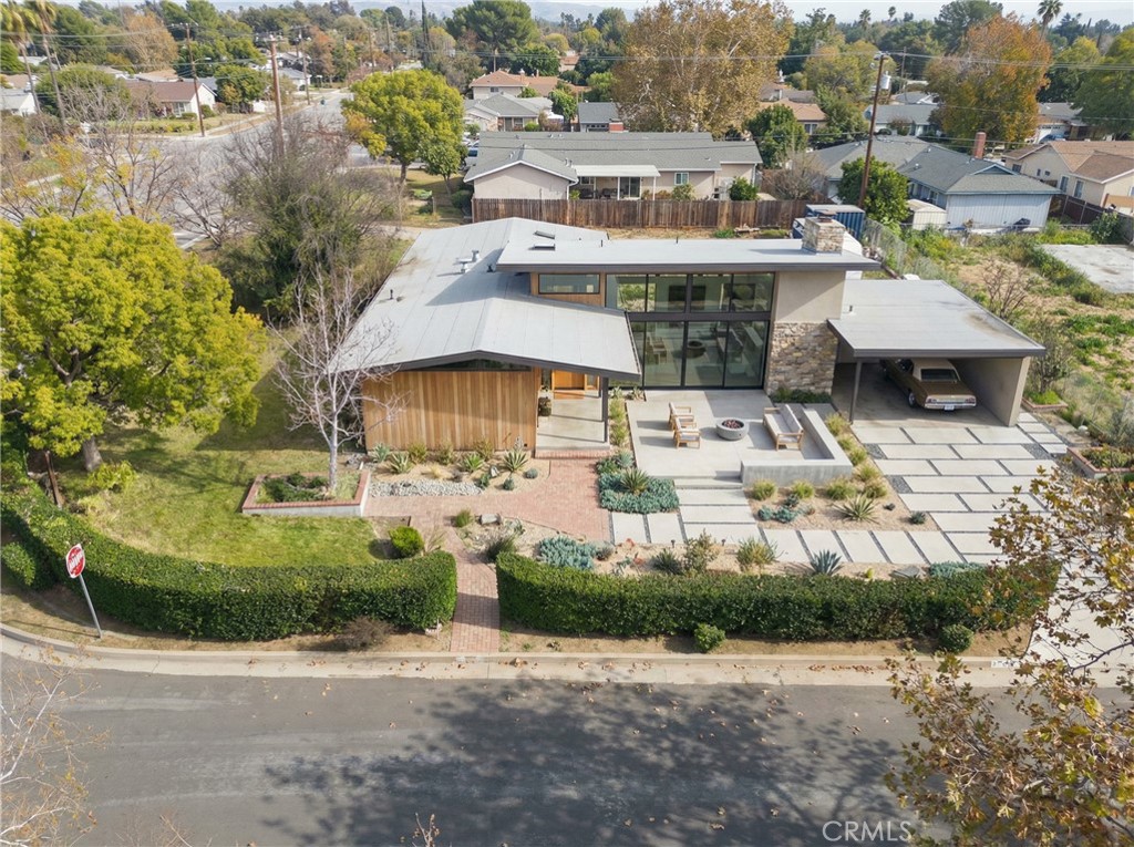 2550 Catherine Road Altadena, CA 91001 - Photo 5 of 65 a aerial view of a house with a yard and lake view