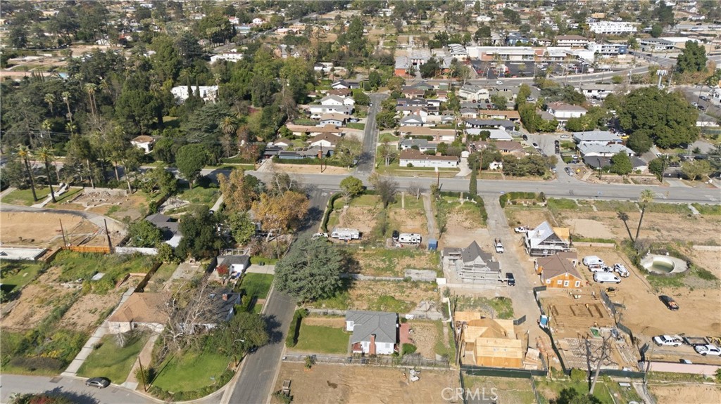 2550 Catherine Road Altadena, CA 91001 - Photo 52 of 65 an aerial view of residential houses with outdoor space