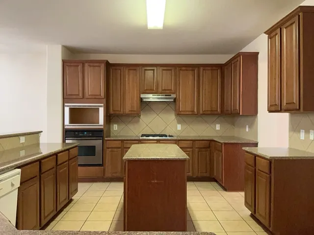 $2,475 | 2103 Spotted Owl Circle, Pflugerville, TX 78660