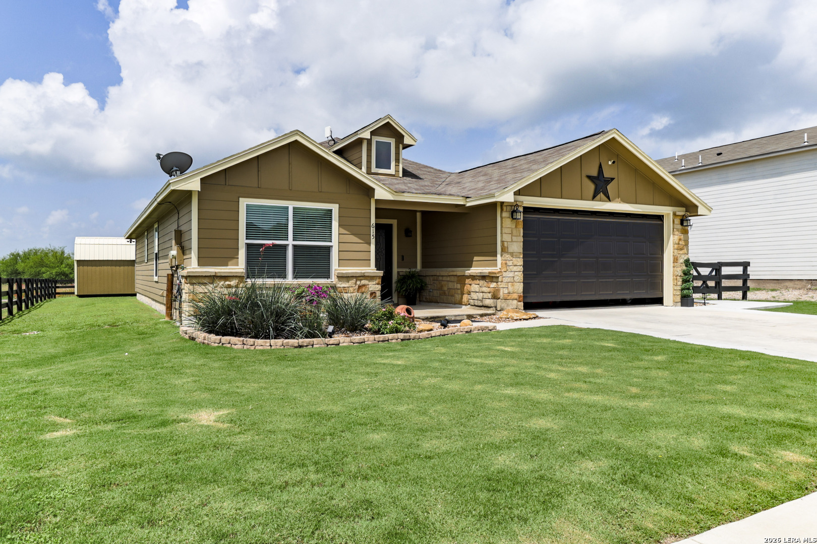 615 Cadena Loop Kenedy, TX 78119 - Photo 14 of 32