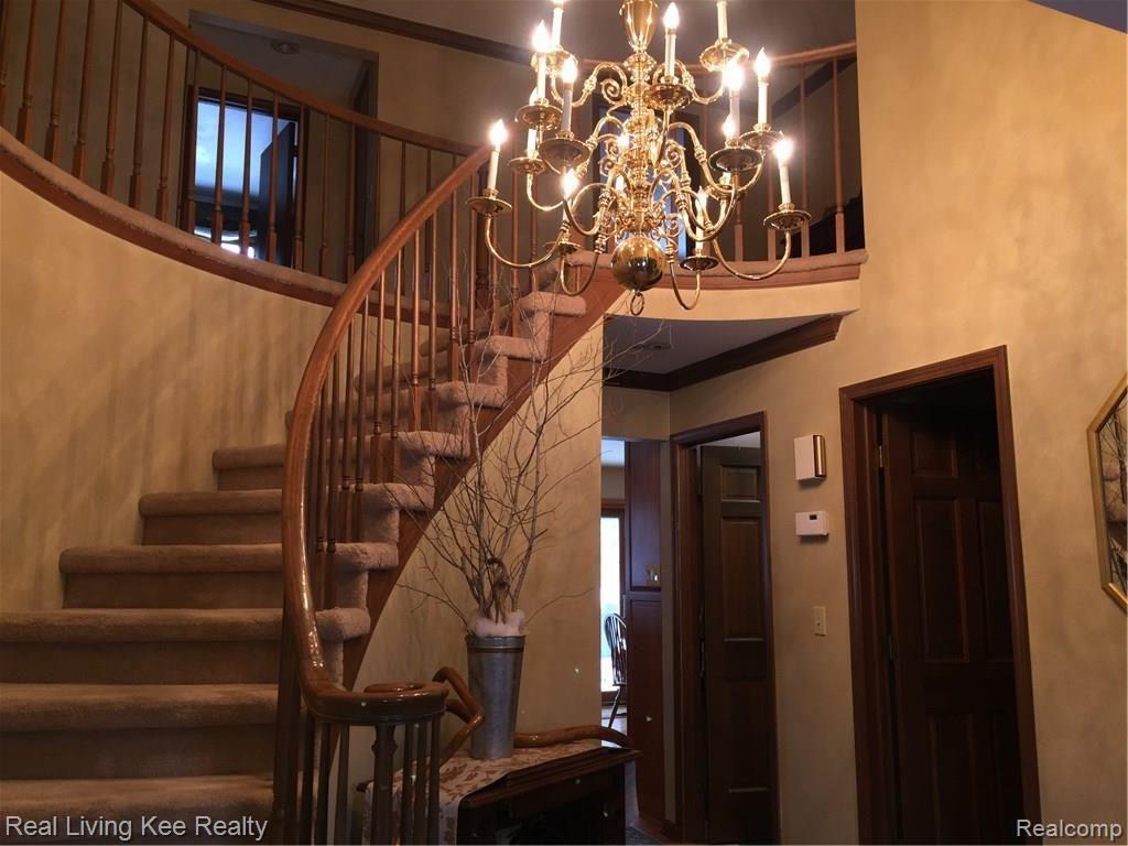 1739 Rapids Way Rochester Hills, MI 48309 - Photo 6 of 31