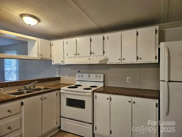 $1,350 | 776 Montgomery Drive, Rock Hill, SC 29732