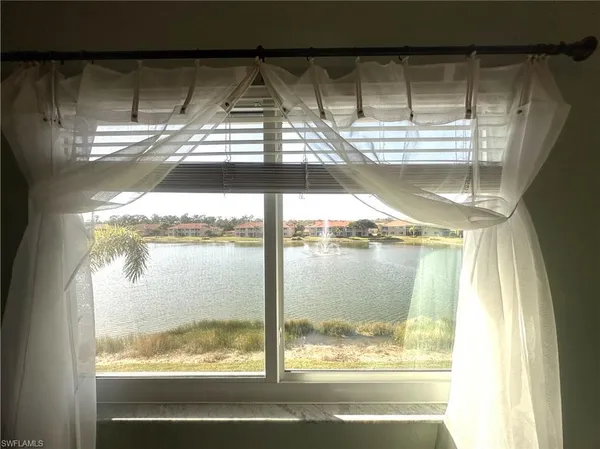 $3,750 | 6880 Huntington Lakes Circle, Unit 203, Naples, FL 34119