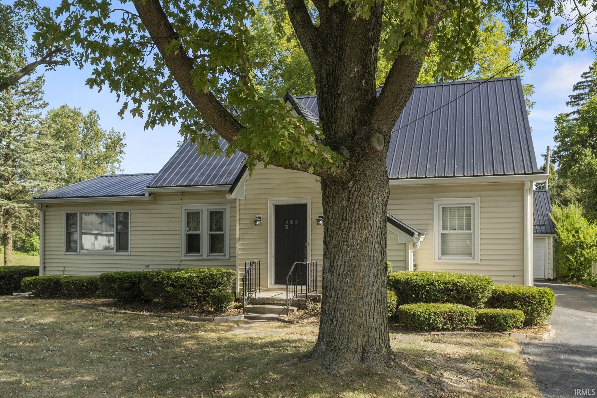 5339 Winchester Road Fort Wayne, IN 46819 - Photo 2 of 36