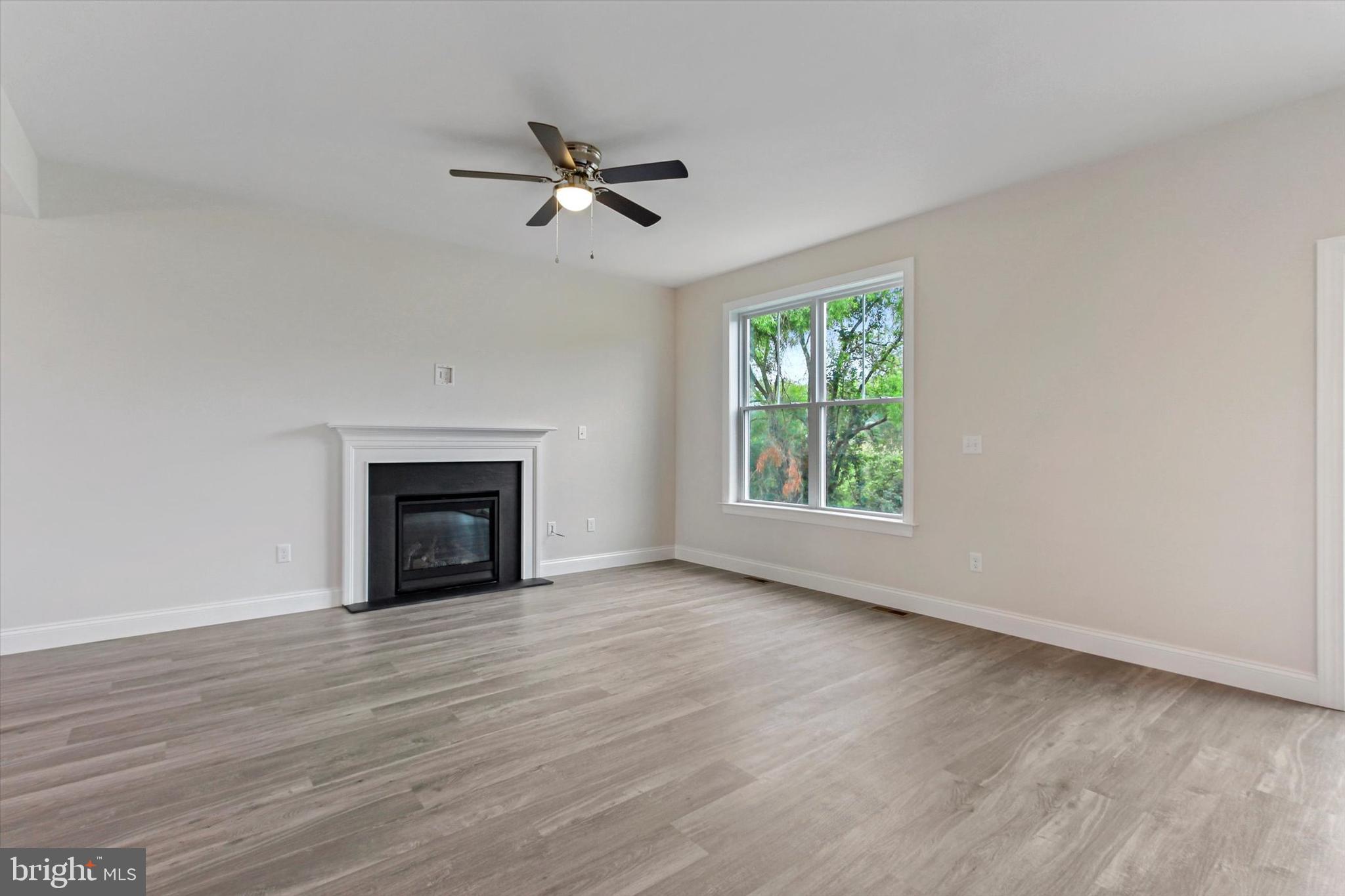 574 East Canal Road York, PA 17404 - Photo 6 of 26 Gallery Image 6