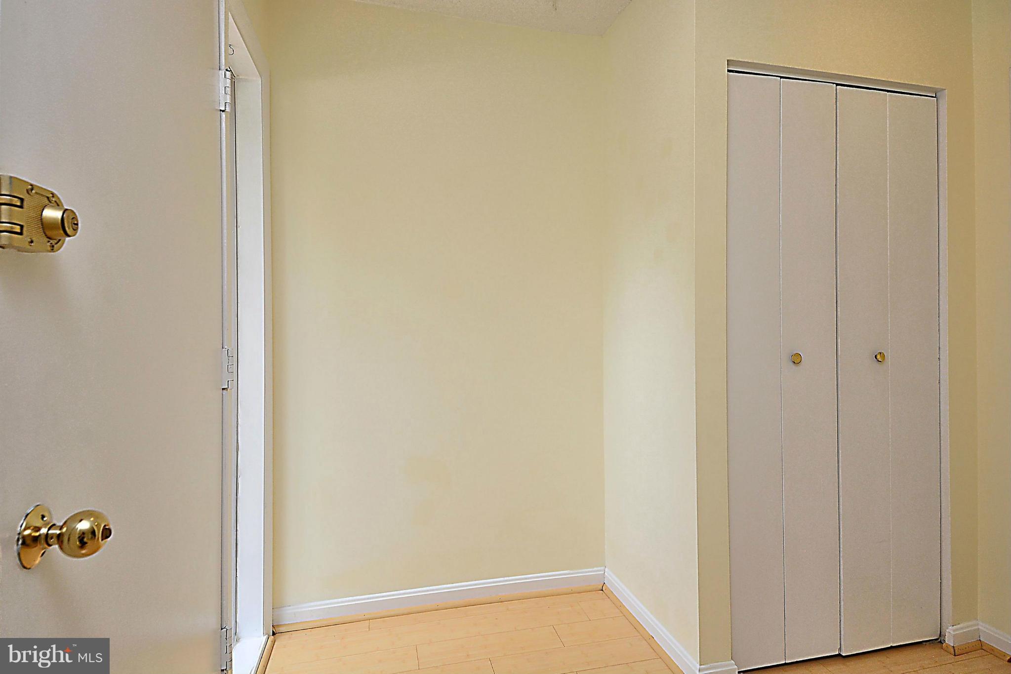 2230 White Cornus Lane Reston, VA 20191 - Photo 3 of 28 Entry