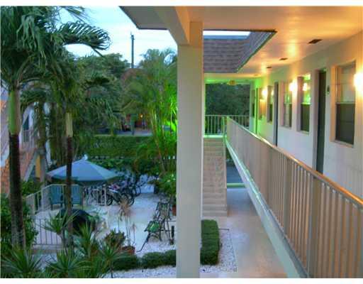 340 Northwest 19th Street, Unit 205 Boca Raton, FL 33432 - Photo 2 of 8 Additional Photo