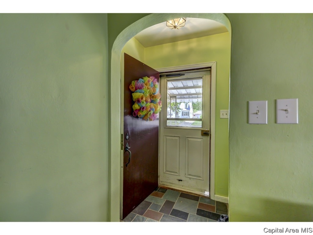 2536 South 5th Street Springfield, IL 62703 - Photo 2 of 36