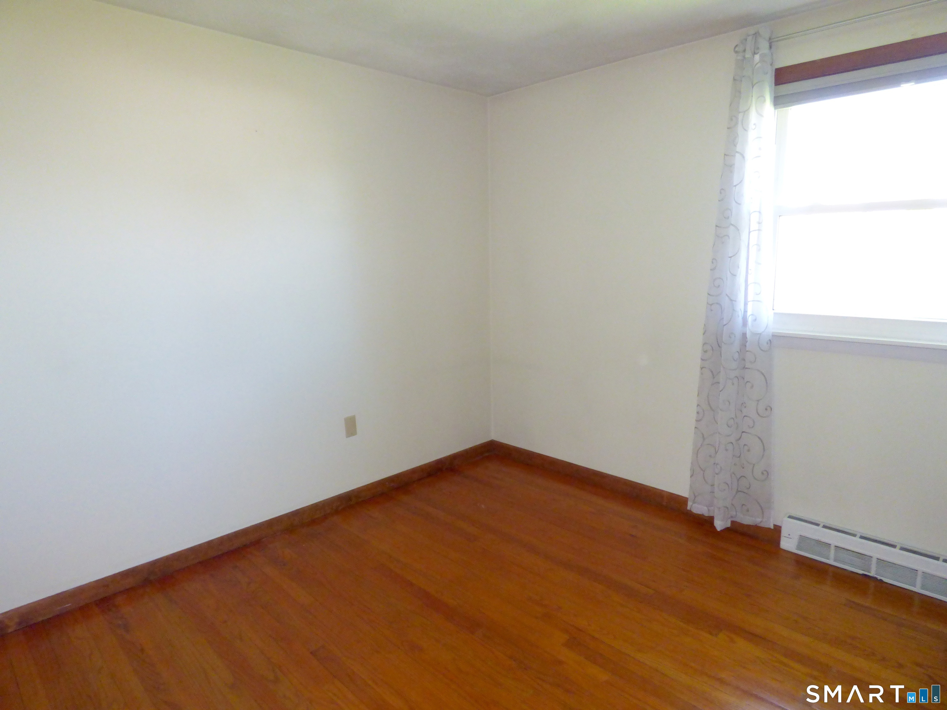 76 Harding Street Wethersfield, CT 06109 - Photo 14 of 29