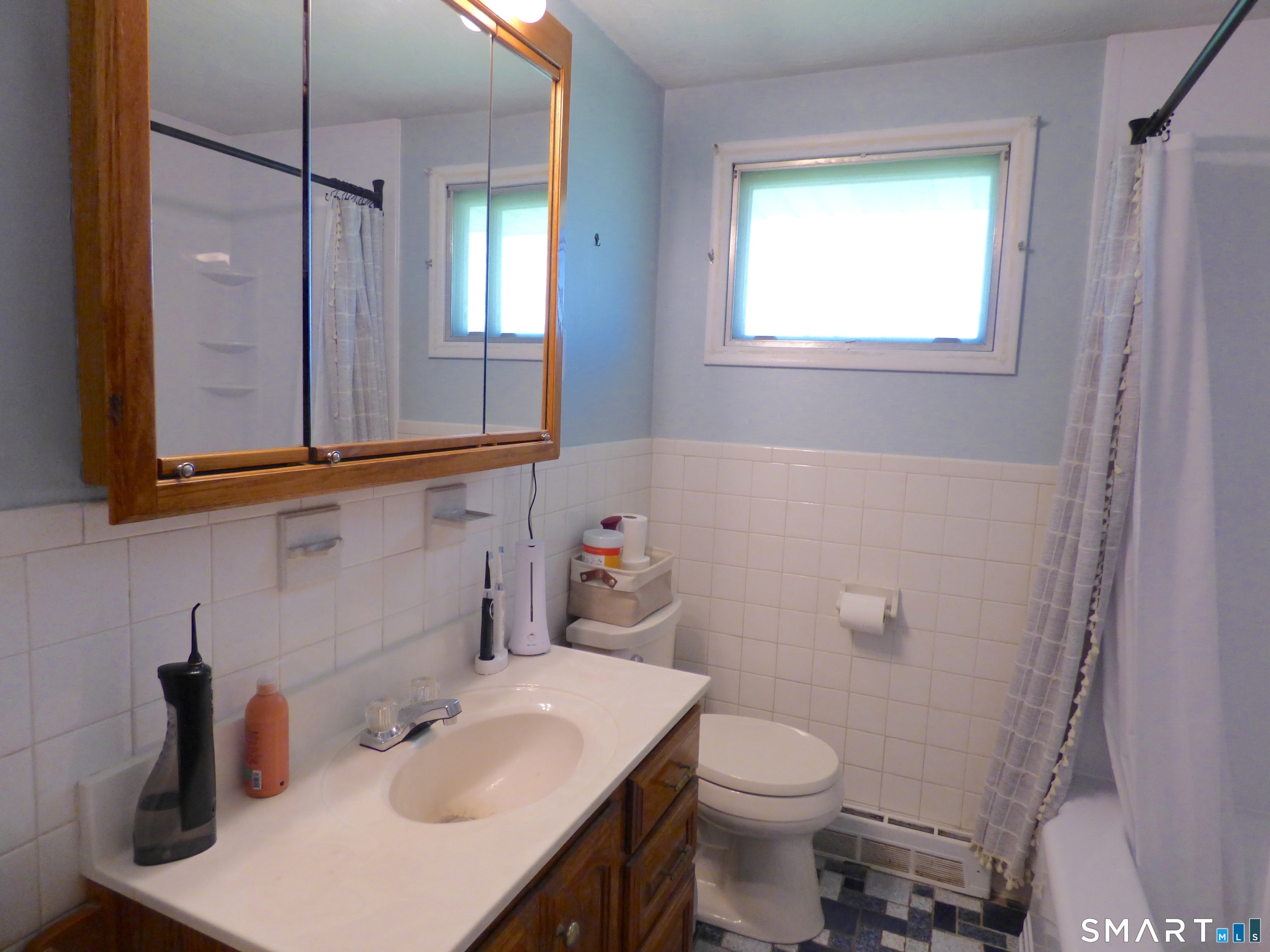 76 Harding Street Wethersfield, CT 06109 - Photo 17 of 29