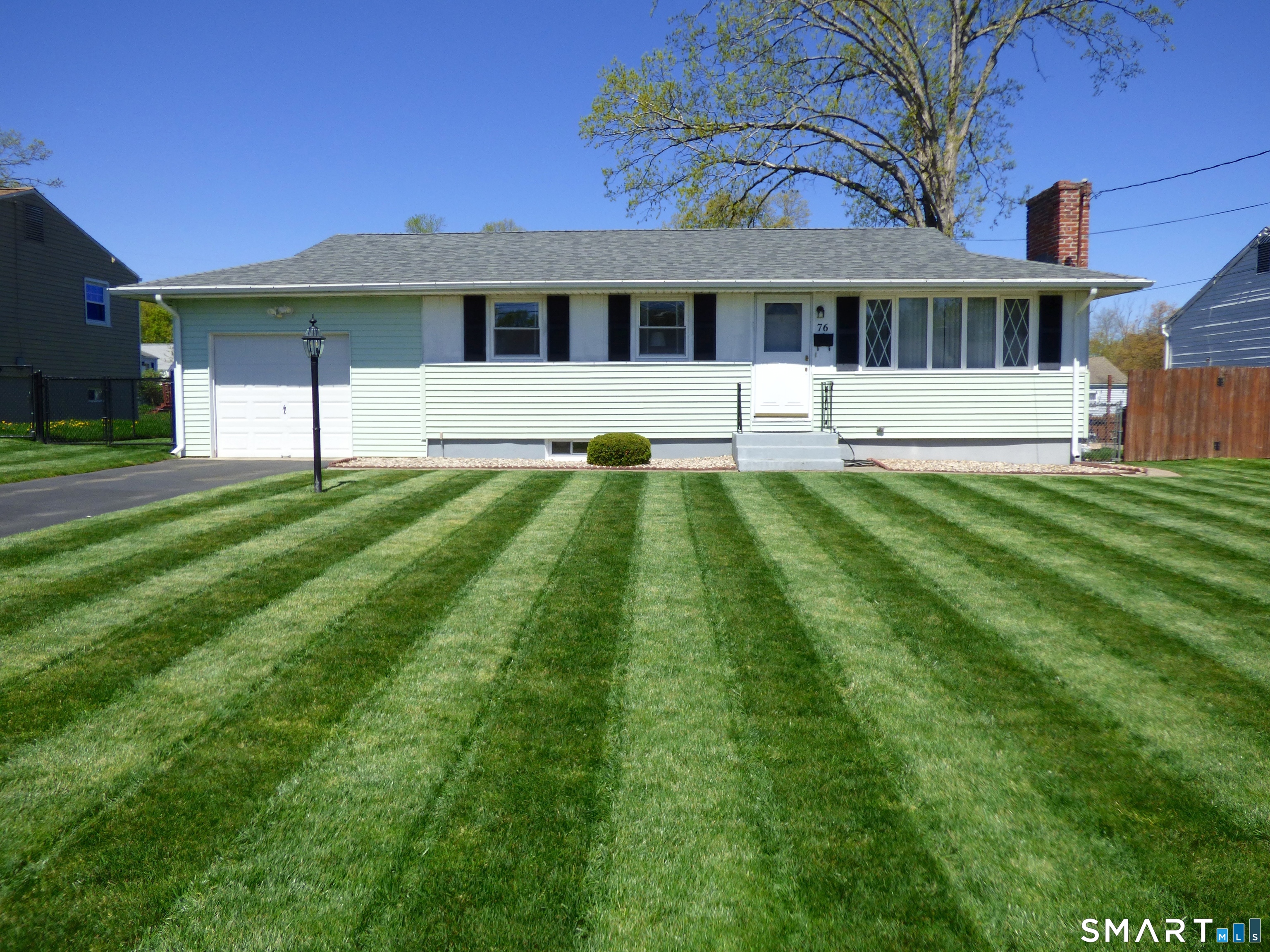 76 Harding Street Wethersfield, CT 06109 - Photo 2 of 29