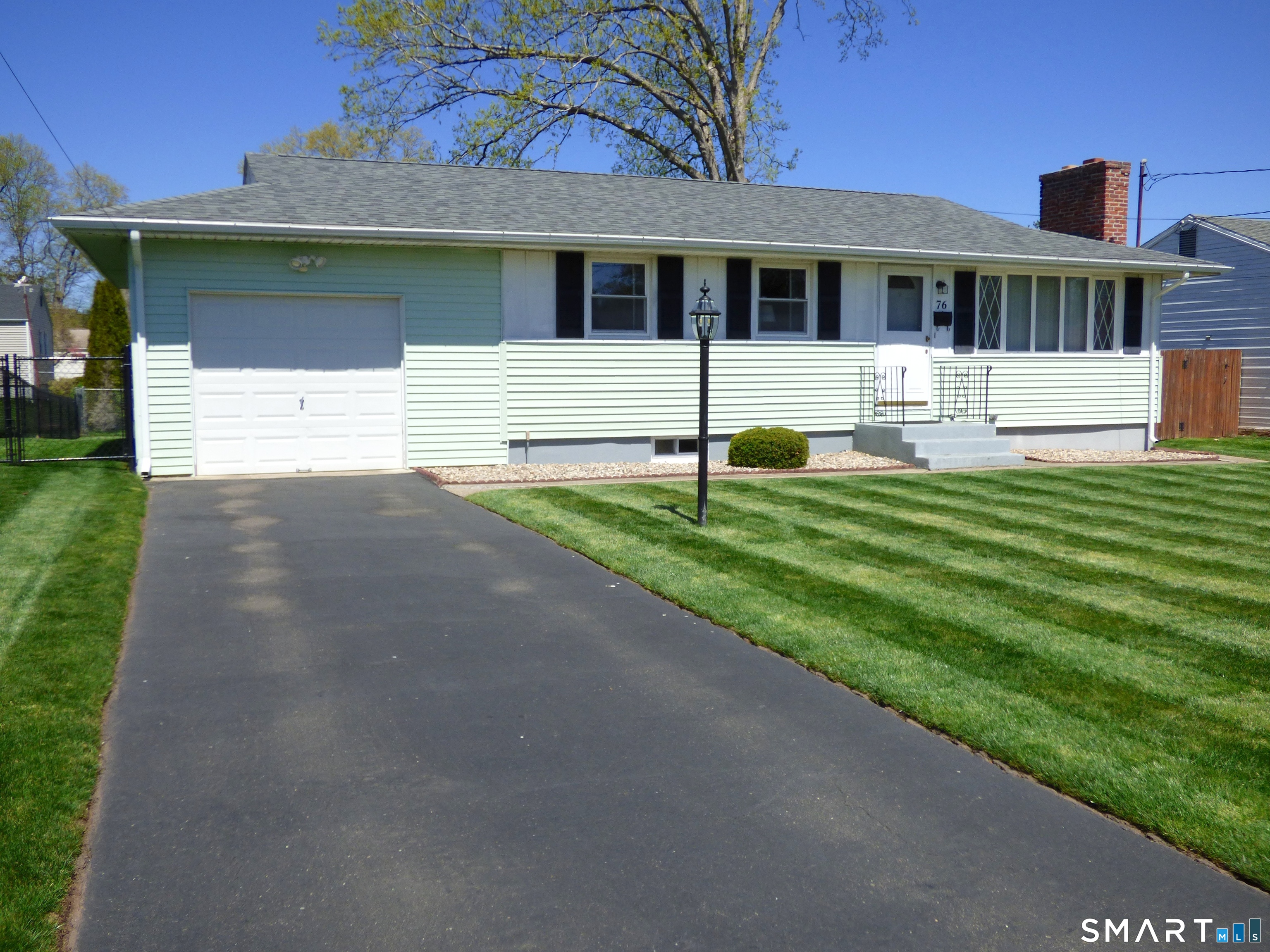 76 Harding Street Wethersfield, CT 06109 - Photo 3 of 29