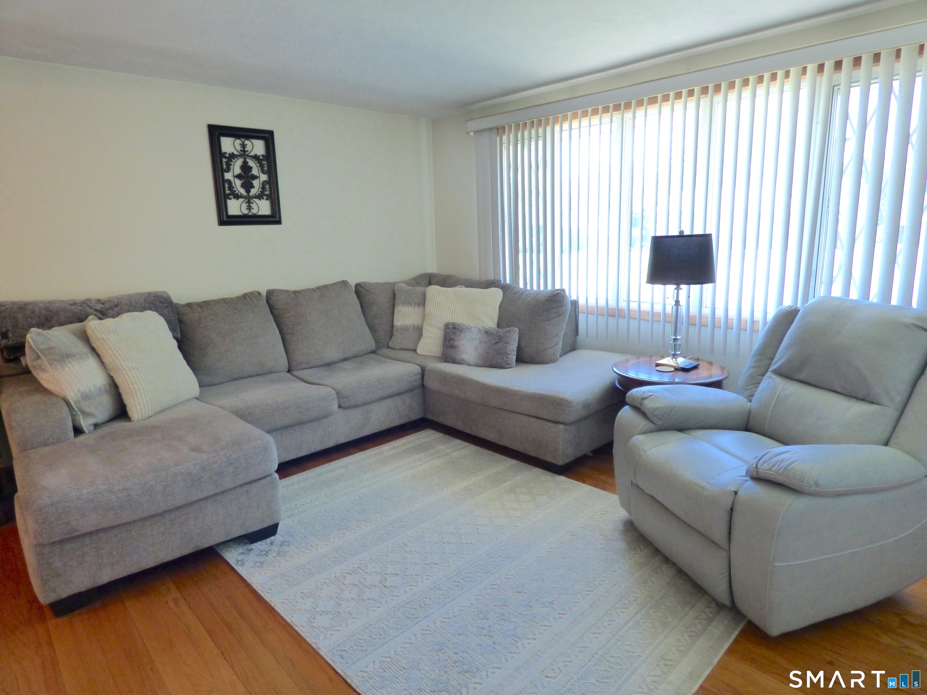 76 Harding Street Wethersfield, CT 06109 - Photo 4 of 29