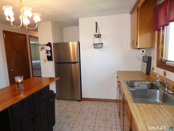 $299,000 | 76 Harding Street, Wethersfield, CT 06109