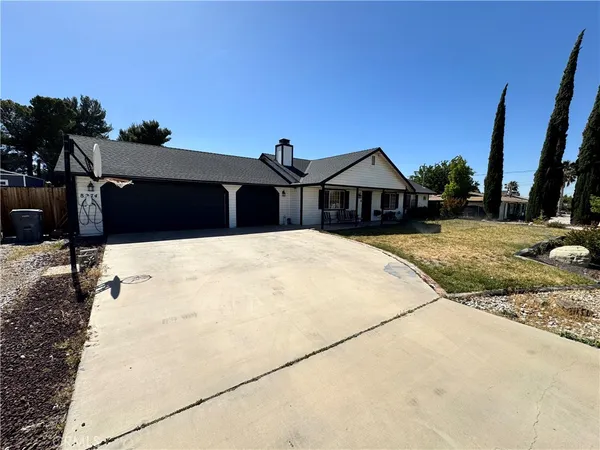 $3,295 | 8274 Madera Avenue, Hesperia, CA 92345