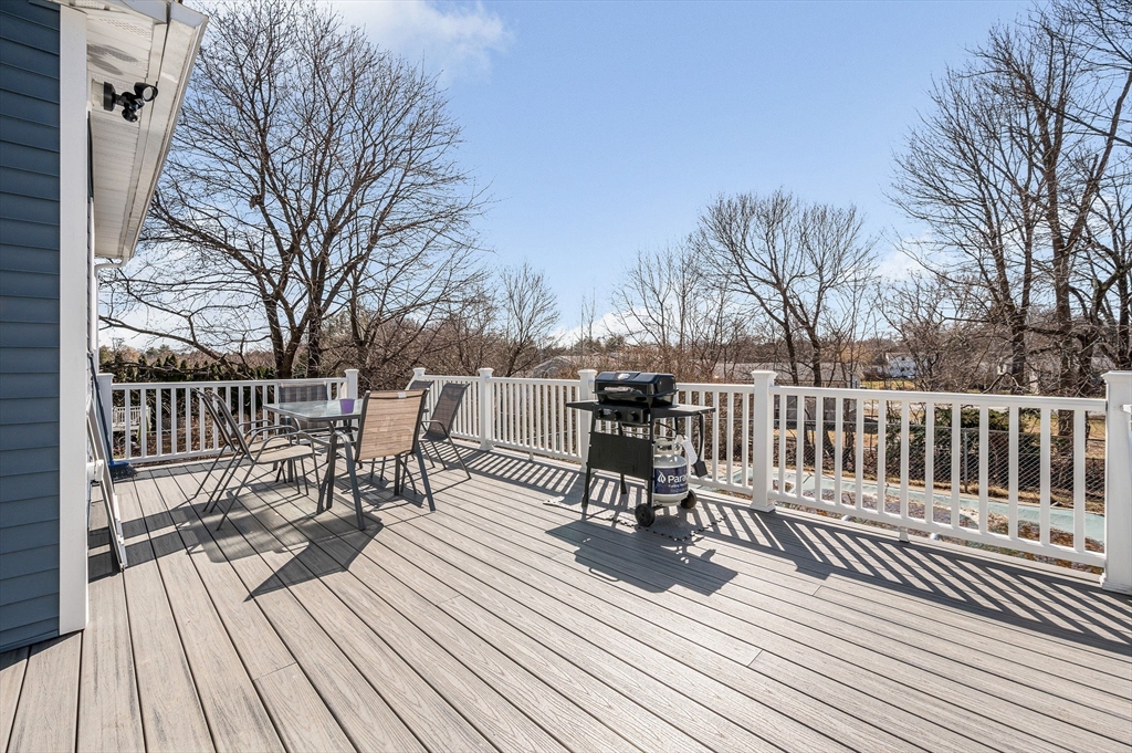 24 Eaton Drive Hudson, MA 01749 - Photo 12 of 37