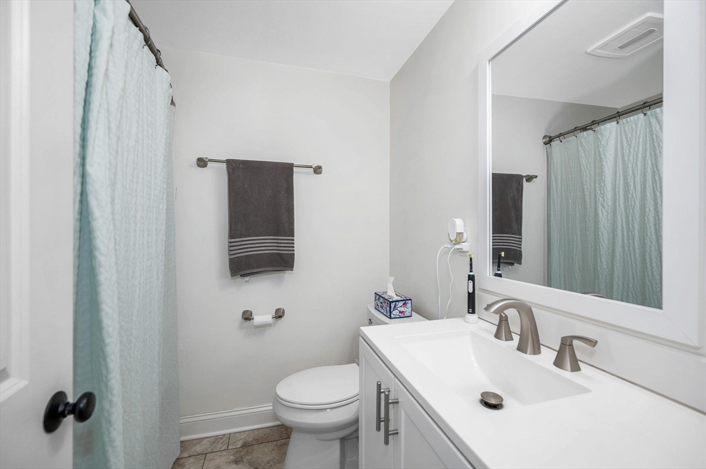 24 Eaton Drive Hudson, MA 01749 - Photo 17 of 37