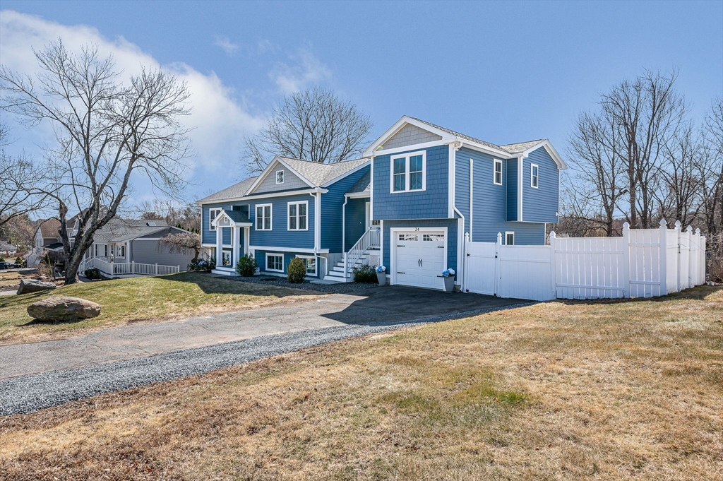 24 Eaton Drive Hudson, MA 01749 - Photo 3 of 37