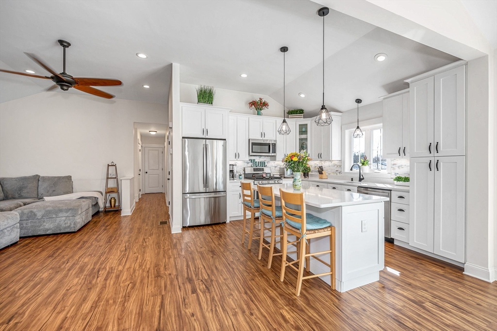 24 Eaton Drive Hudson, MA 01749 - Photo 6 of 37