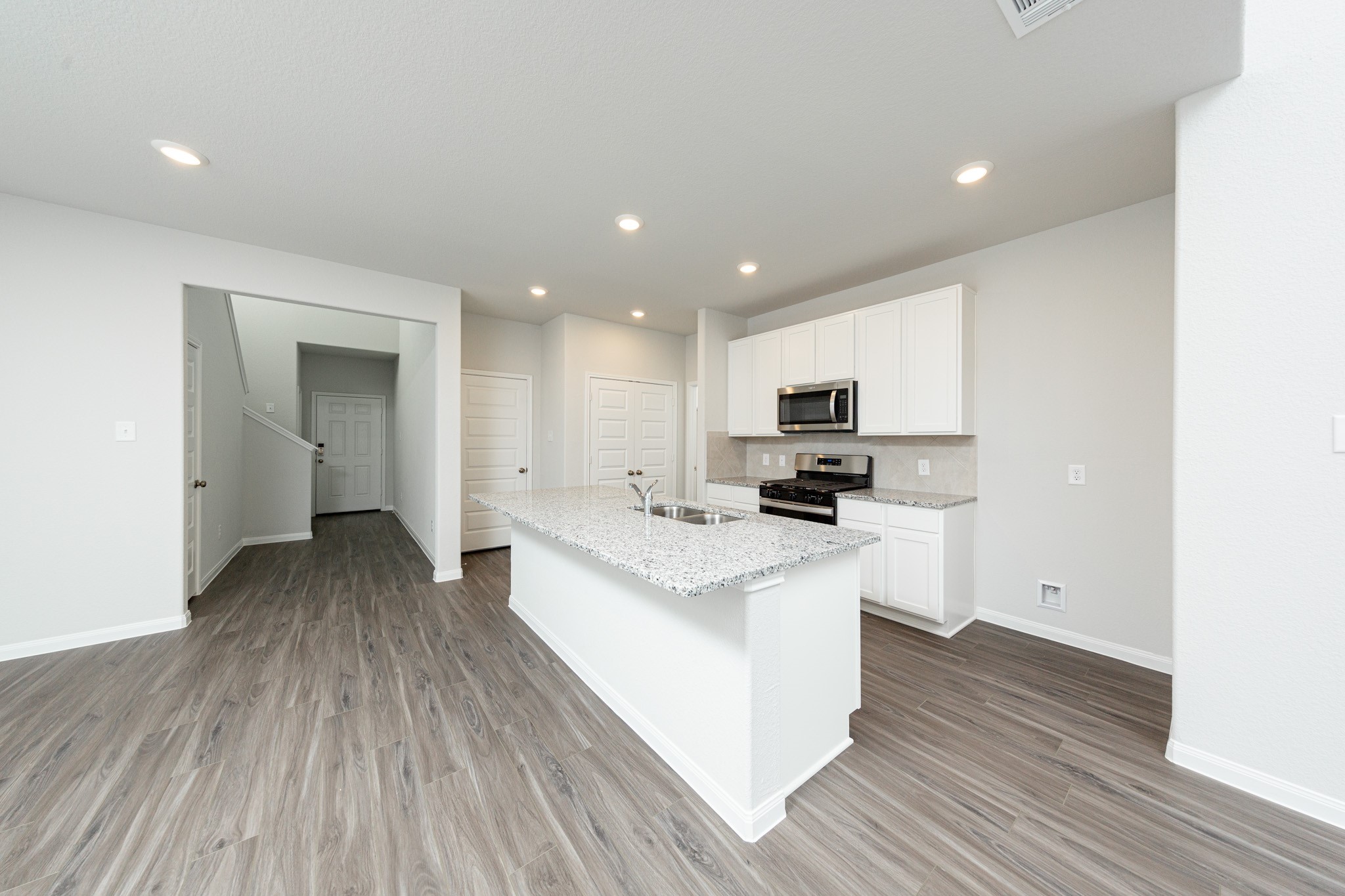 13357 Burbot Drive Conroe, TX 77384 - Photo 6 of 25