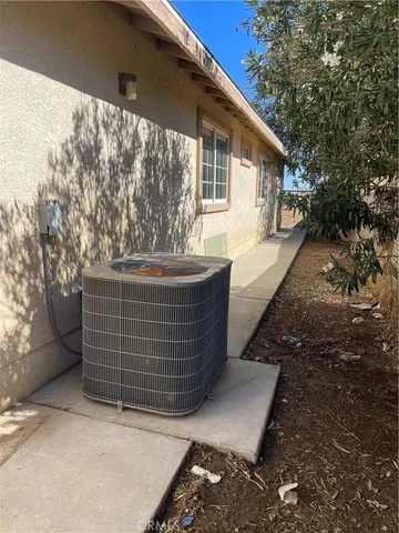 a view of a pathway of a house