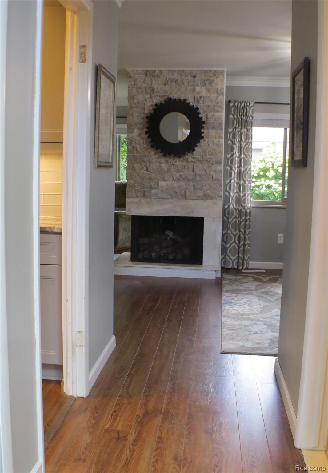 23149 Farmington Road Farmington, MI 48336 - Photo 12 of 45 IMG_8406.JPG
