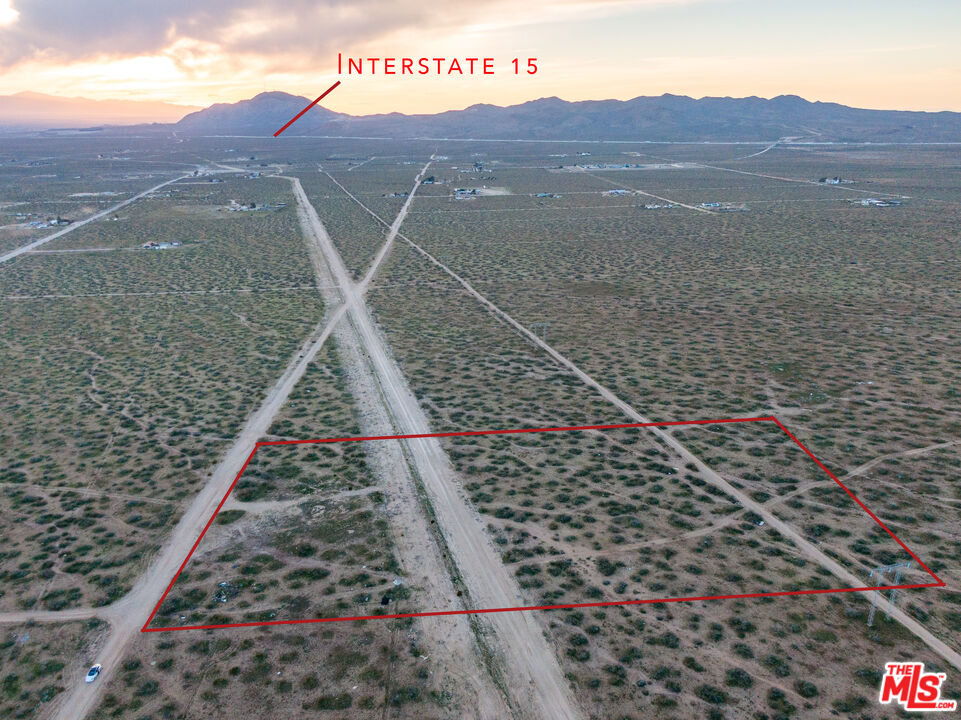 21880 Colusa Road Apple Valley, CA 92307 - Photo 2 of 14