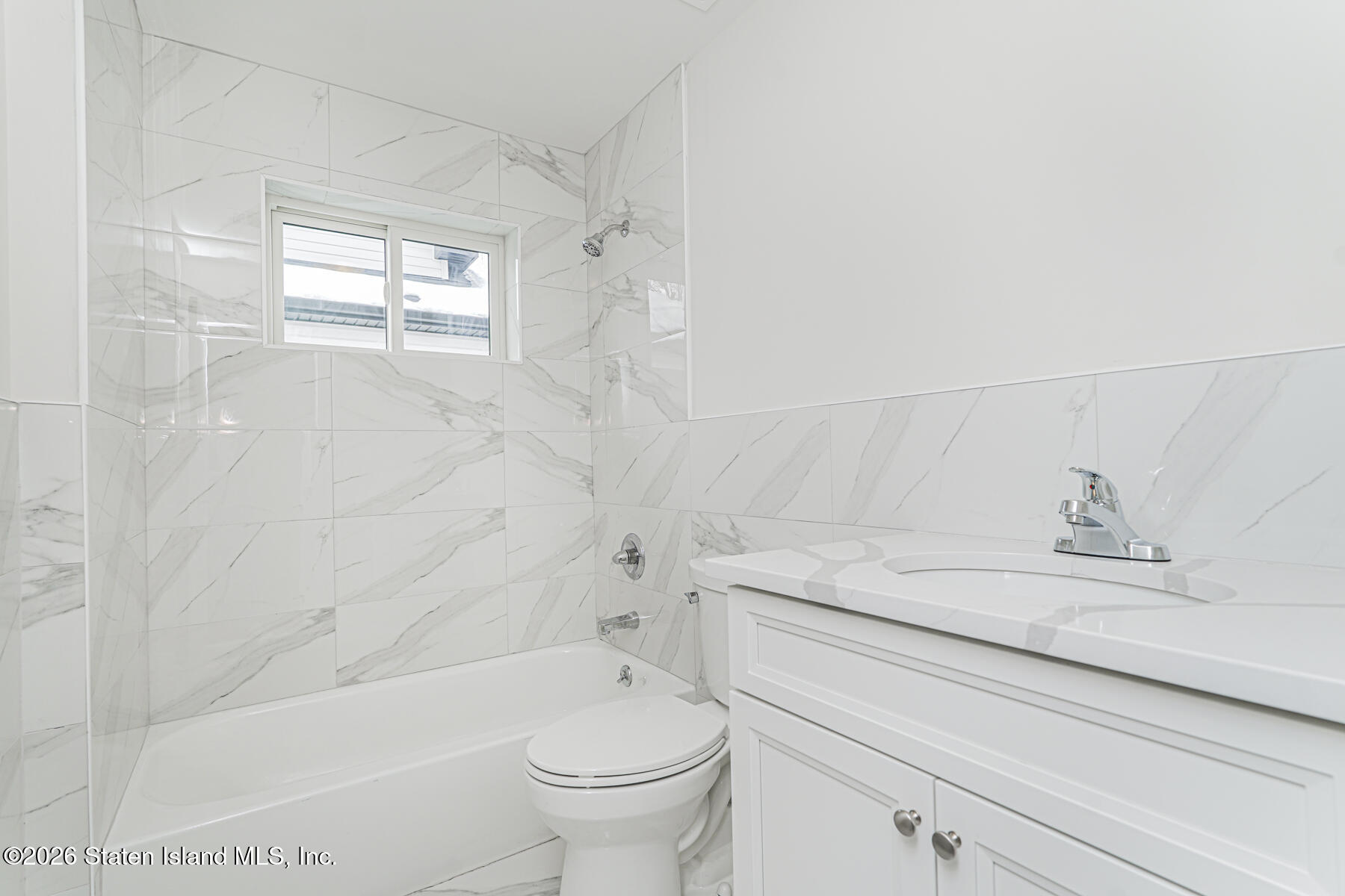 448 Rensselaer Avenue Staten Island, NY 10312 - Photo 19 of 38 Full Bathroom