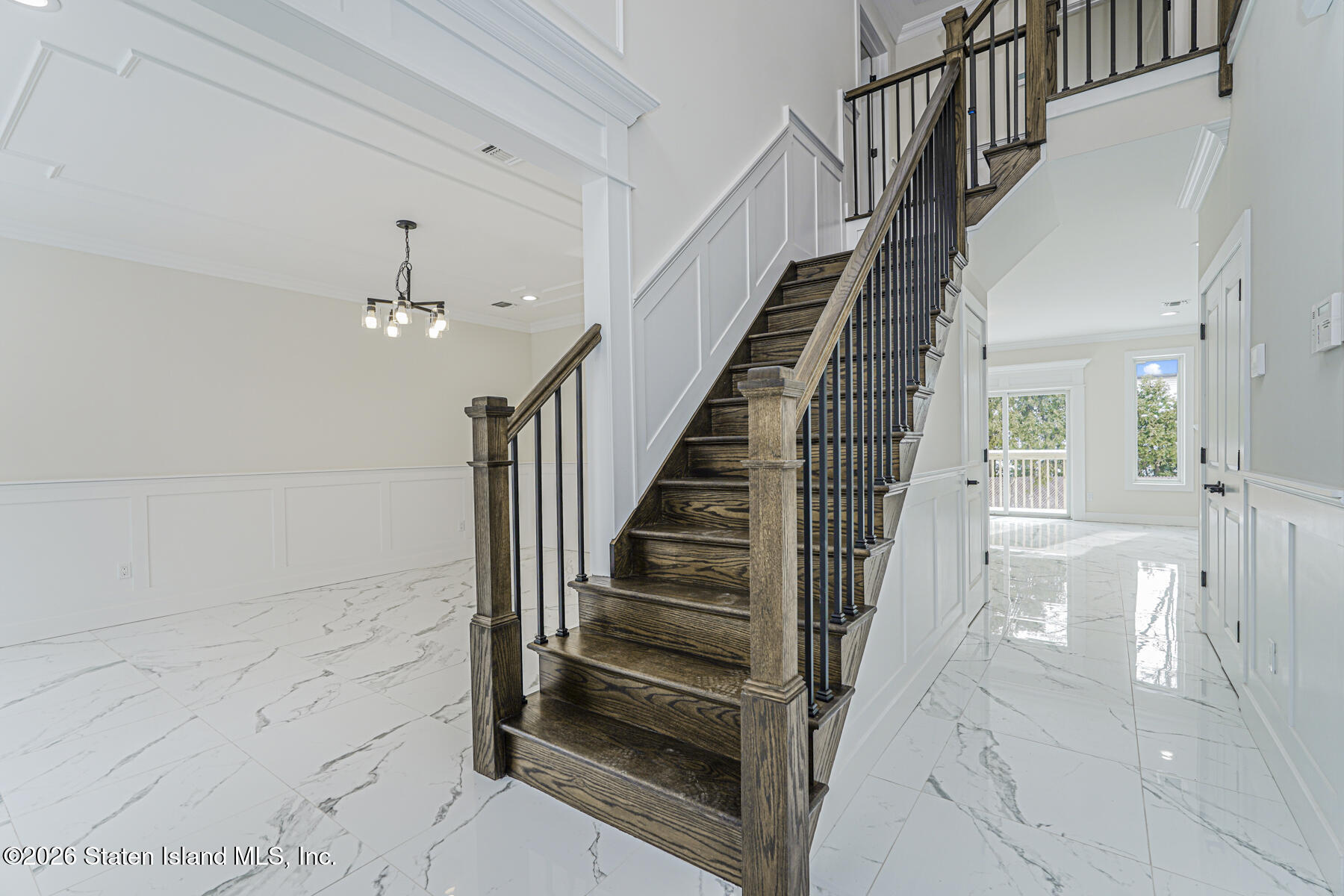 448 Rensselaer Avenue Staten Island, NY 10312 - Photo 2 of 38 Foyer