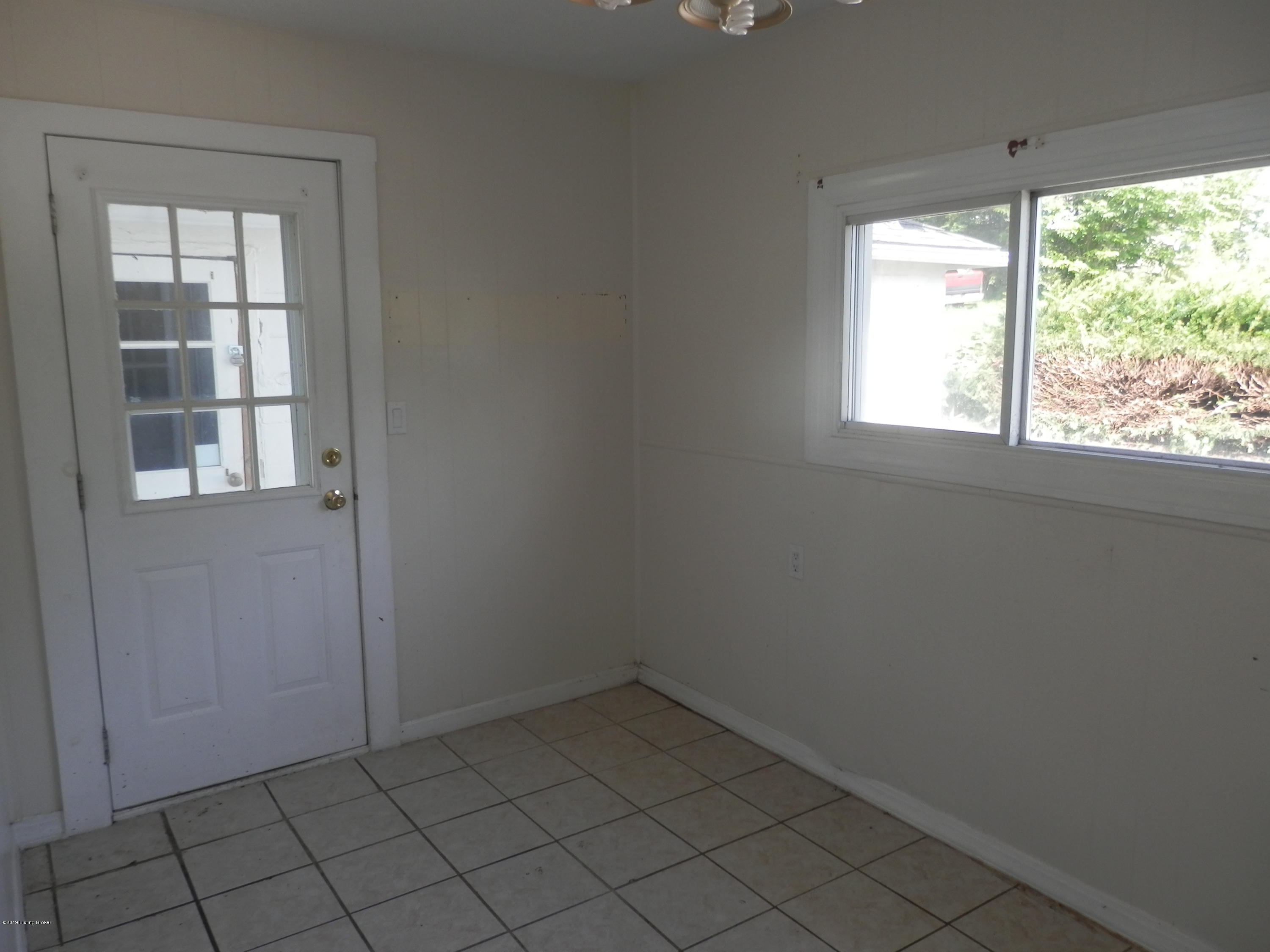 114 Bethlehem Road Pleasureville, KY 40057 - Photo 12 of 16 P6270048