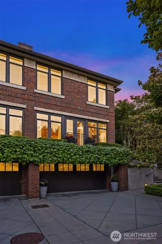 $3,100,000 | 725 Harvard Avenue East, Seattle, WA 98102