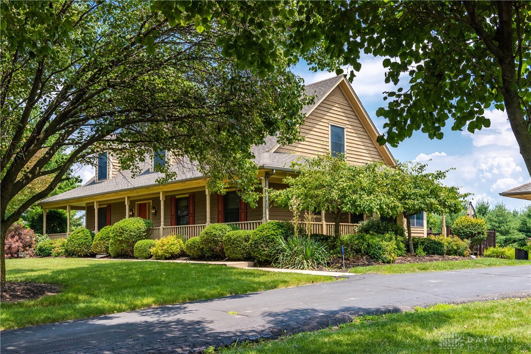 9242 Barnes Road Clayton, OH 45315 - Photo 3 of 60 Gallery Image 3