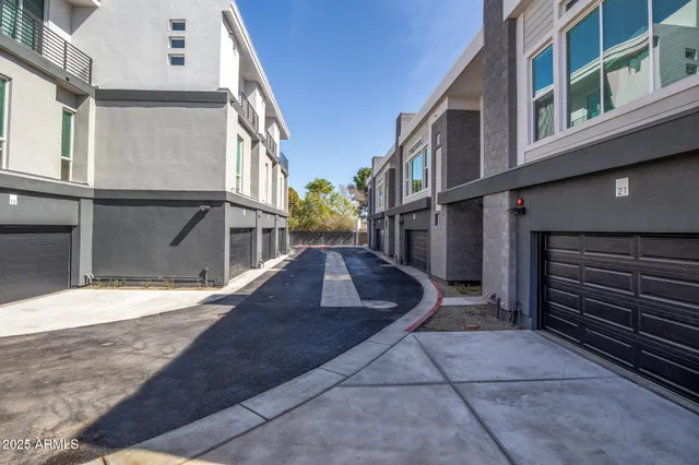 $2,995 | 915 East Missouri Avenue, Unit 10, Phoenix, AZ 85014