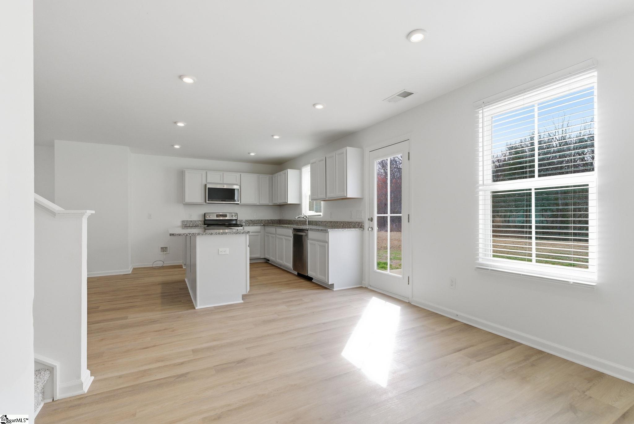 124 Barrington Creek Road Piedmont, SC 29673 - Photo 7 of 39