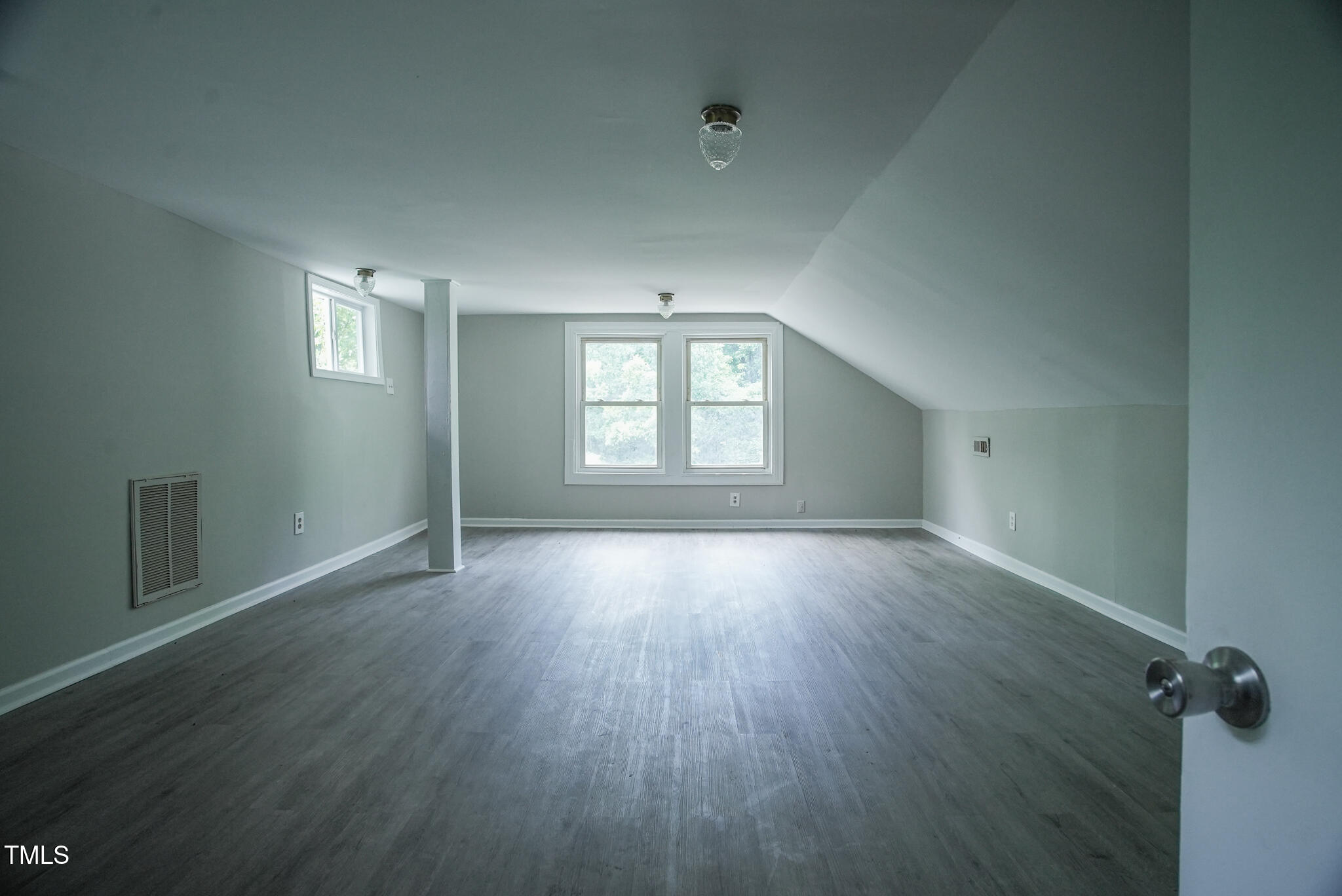 1015 Cross Link Road Raleigh, NC 27610 - Photo 12 of 17 CL loft