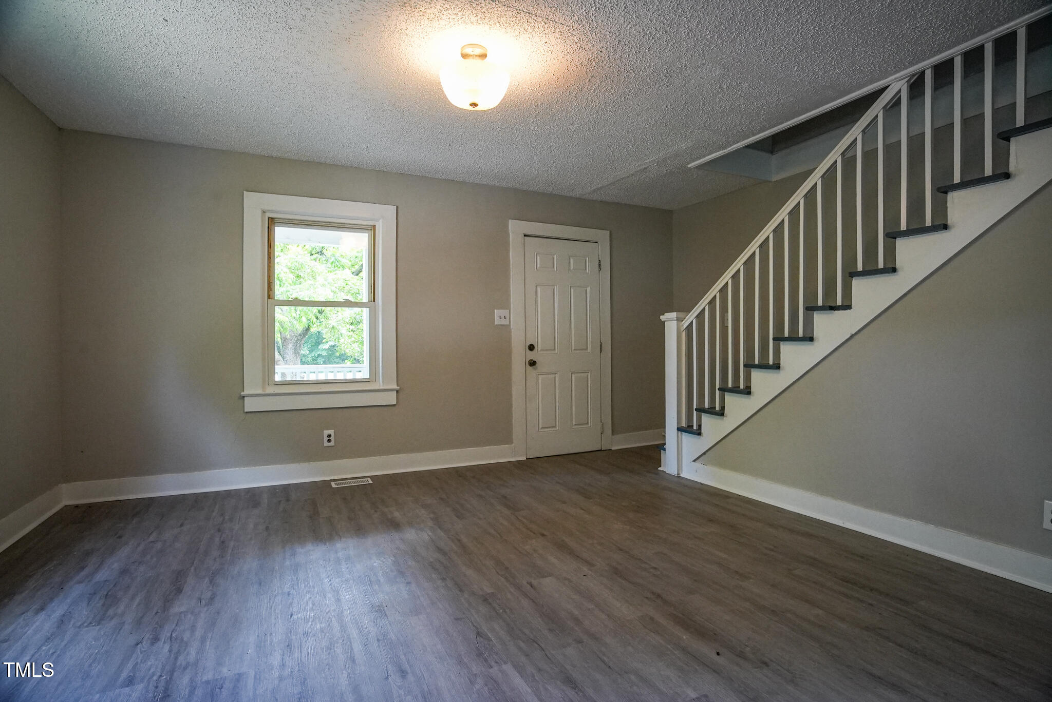 1015 Cross Link Road Raleigh, NC 27610 - Photo 14 of 17 CL LR FD