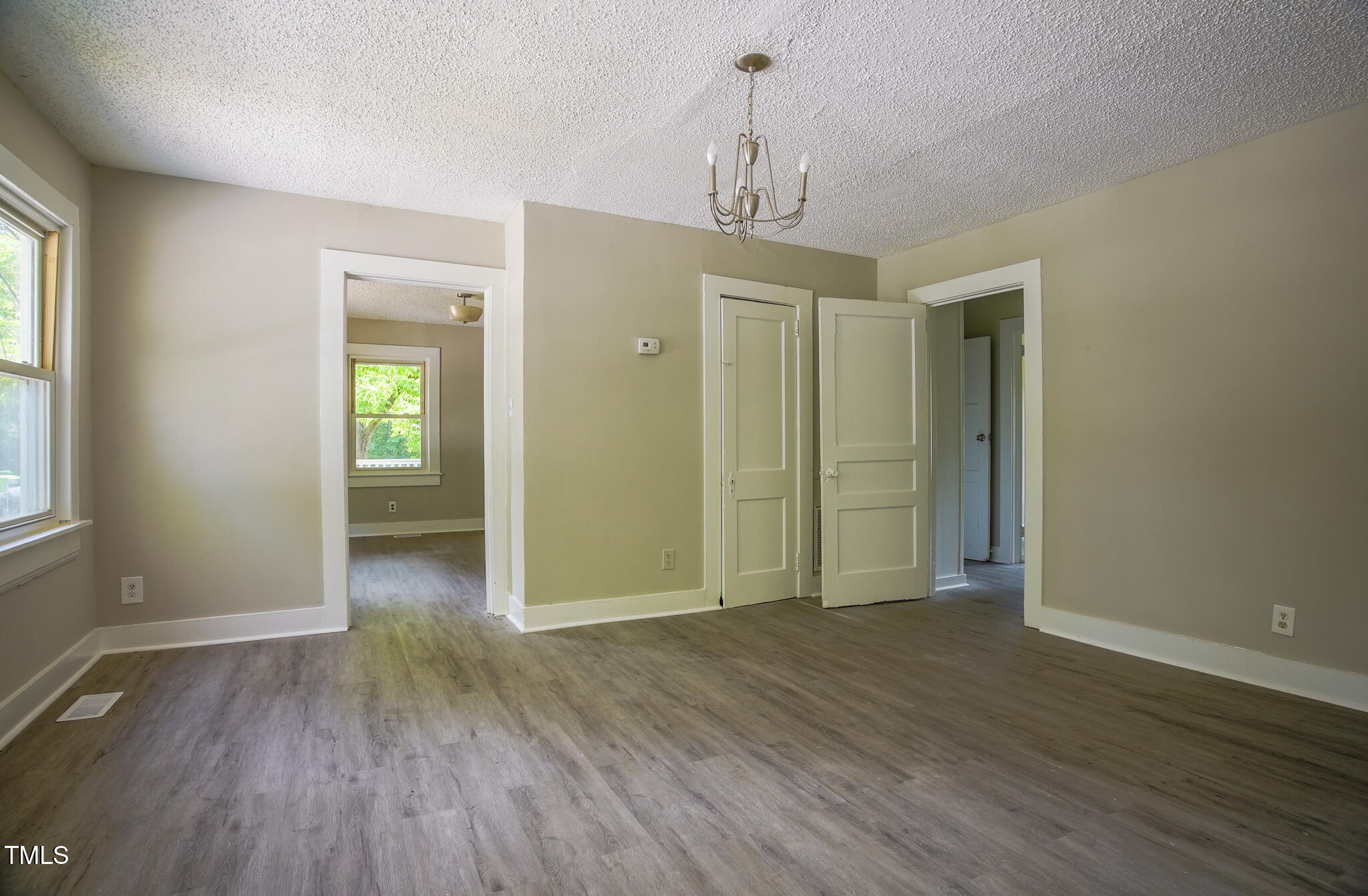 1015 Cross Link Road Raleigh, NC 27610 - Photo 5 of 17 CL br1