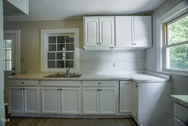 $399,000 | 1015 Cross Link Road, Raleigh, NC 27610