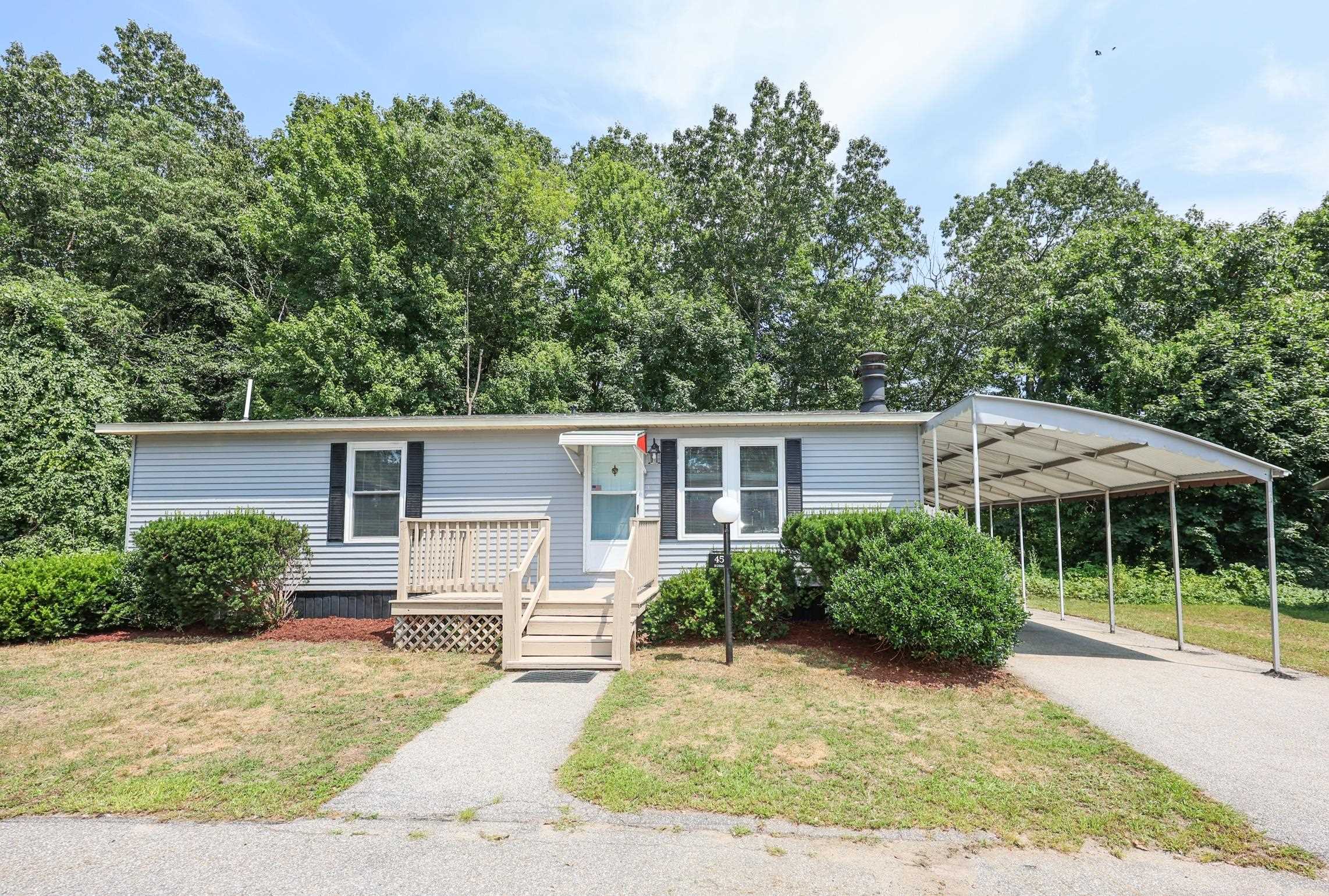 45 Rachael Circle Goffstown, NH 03045 - Photo 3 of 33 Gallery Image 3